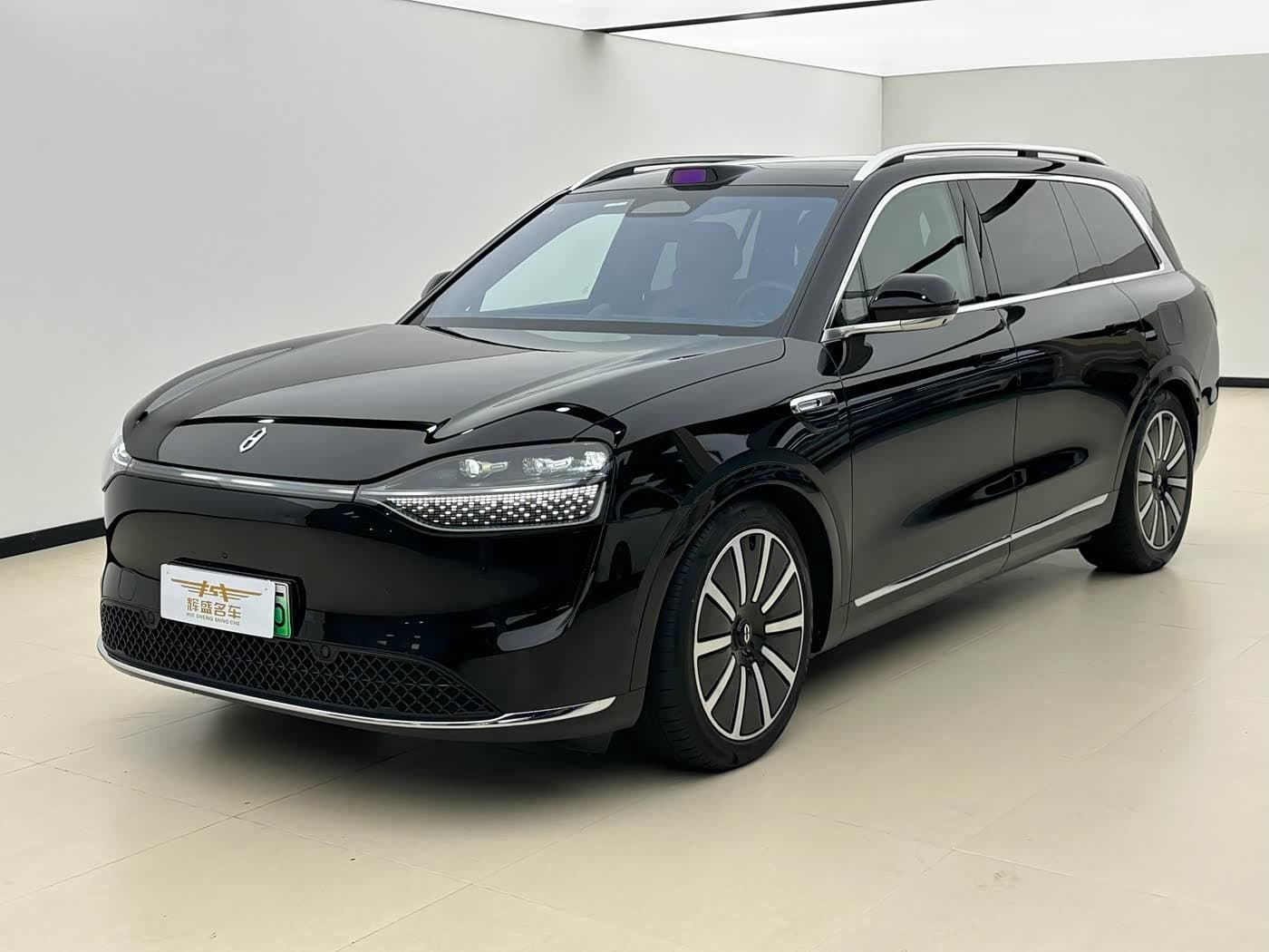2025 AITO Wenjie AITO M9 front exterior