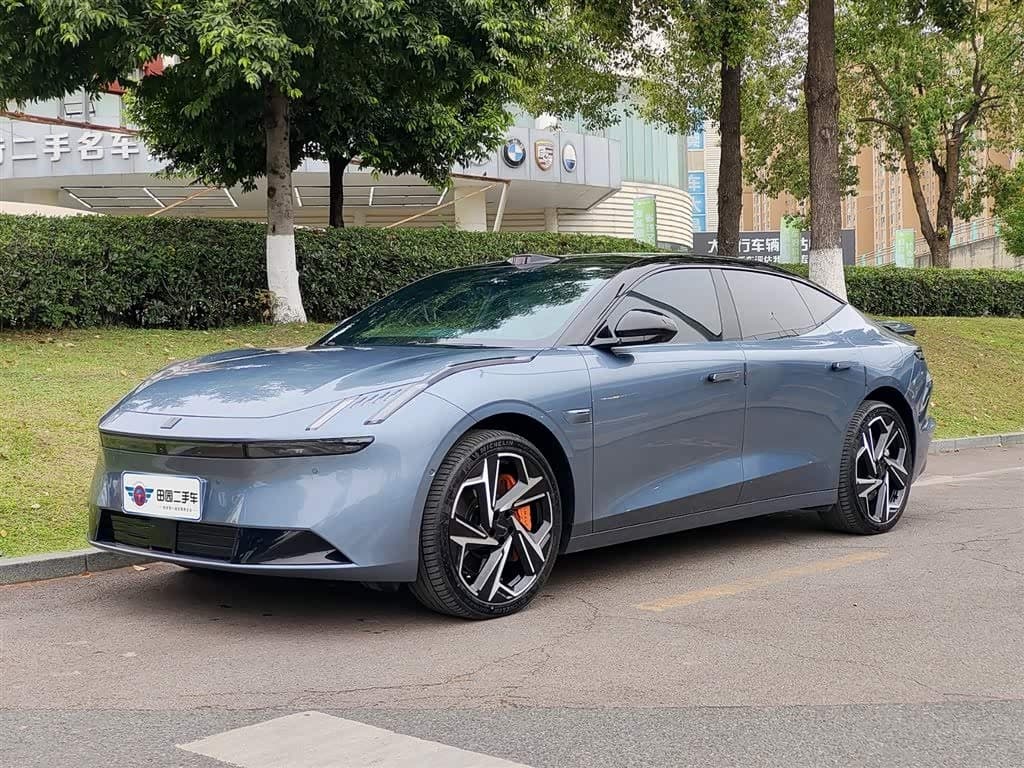 2024 Lynk & Co Z10 front exterior