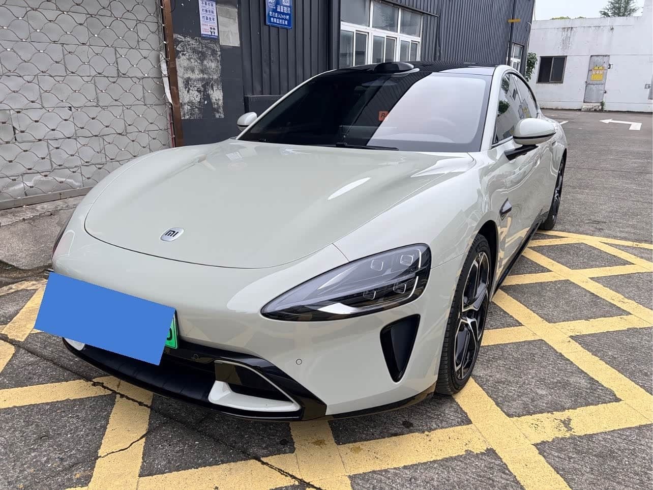 2024 Xiaomi Auto Xiaomi SU7 front exterior