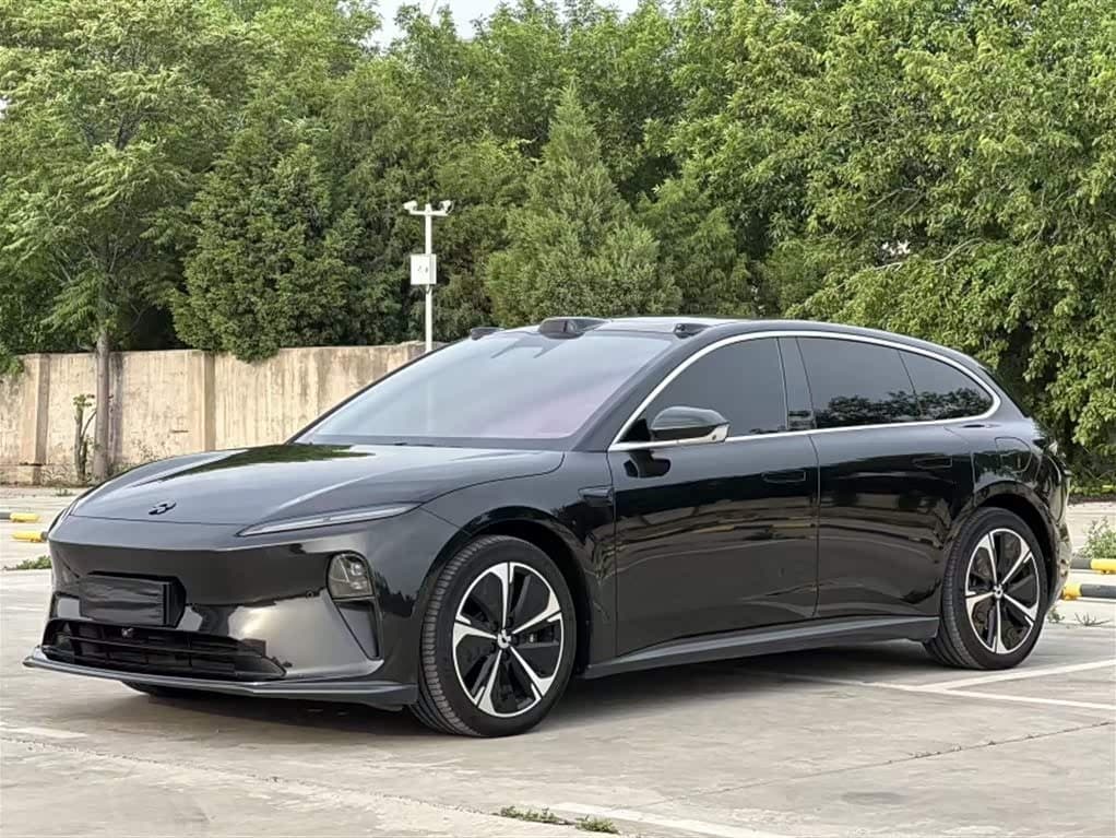 2024 NIO ET5T front exterior