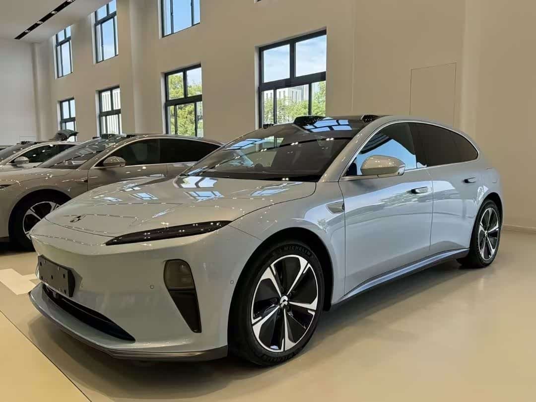 2024 NIO ET5T front exterior