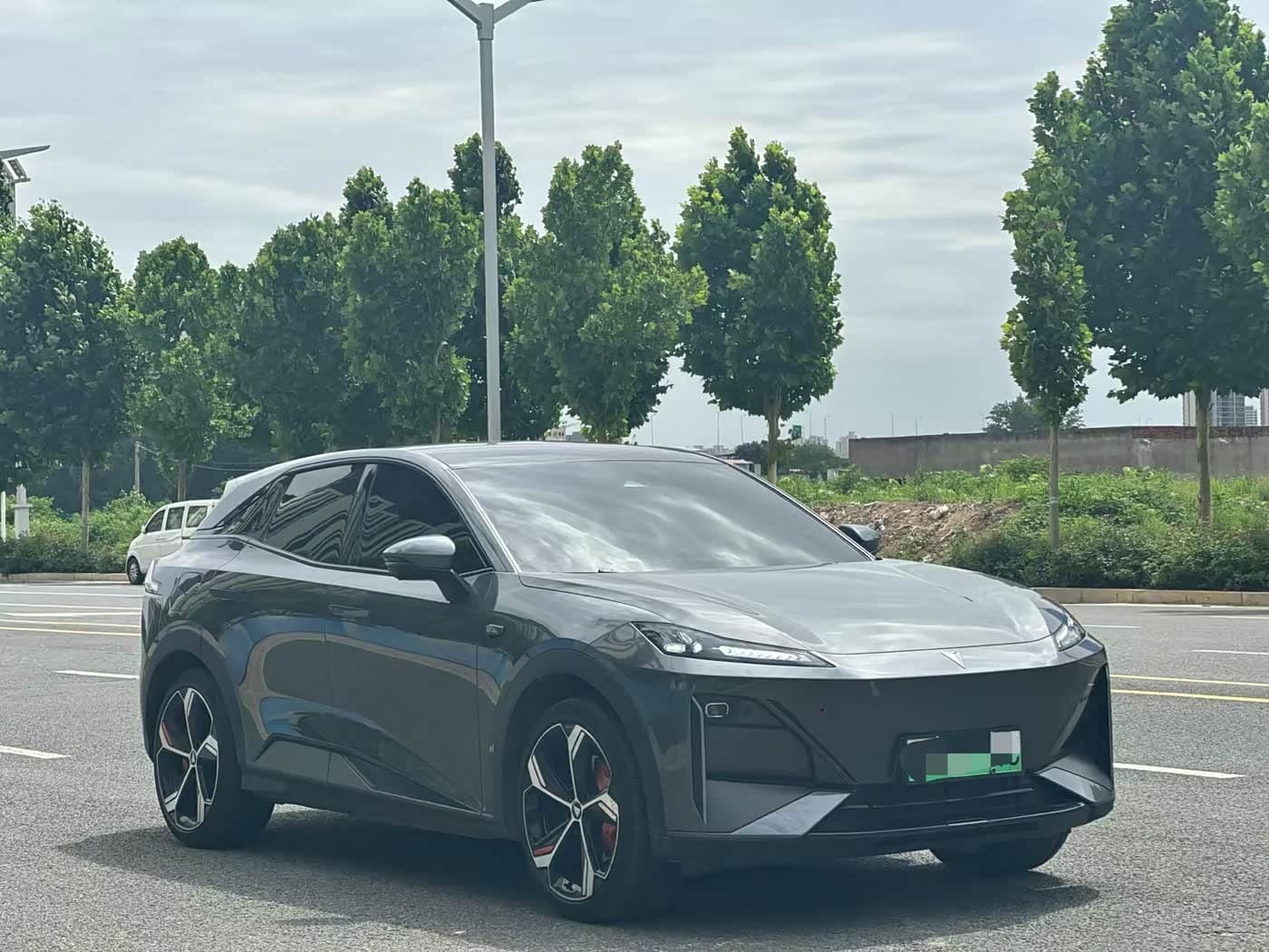 2024 Deepal S07 front exterior