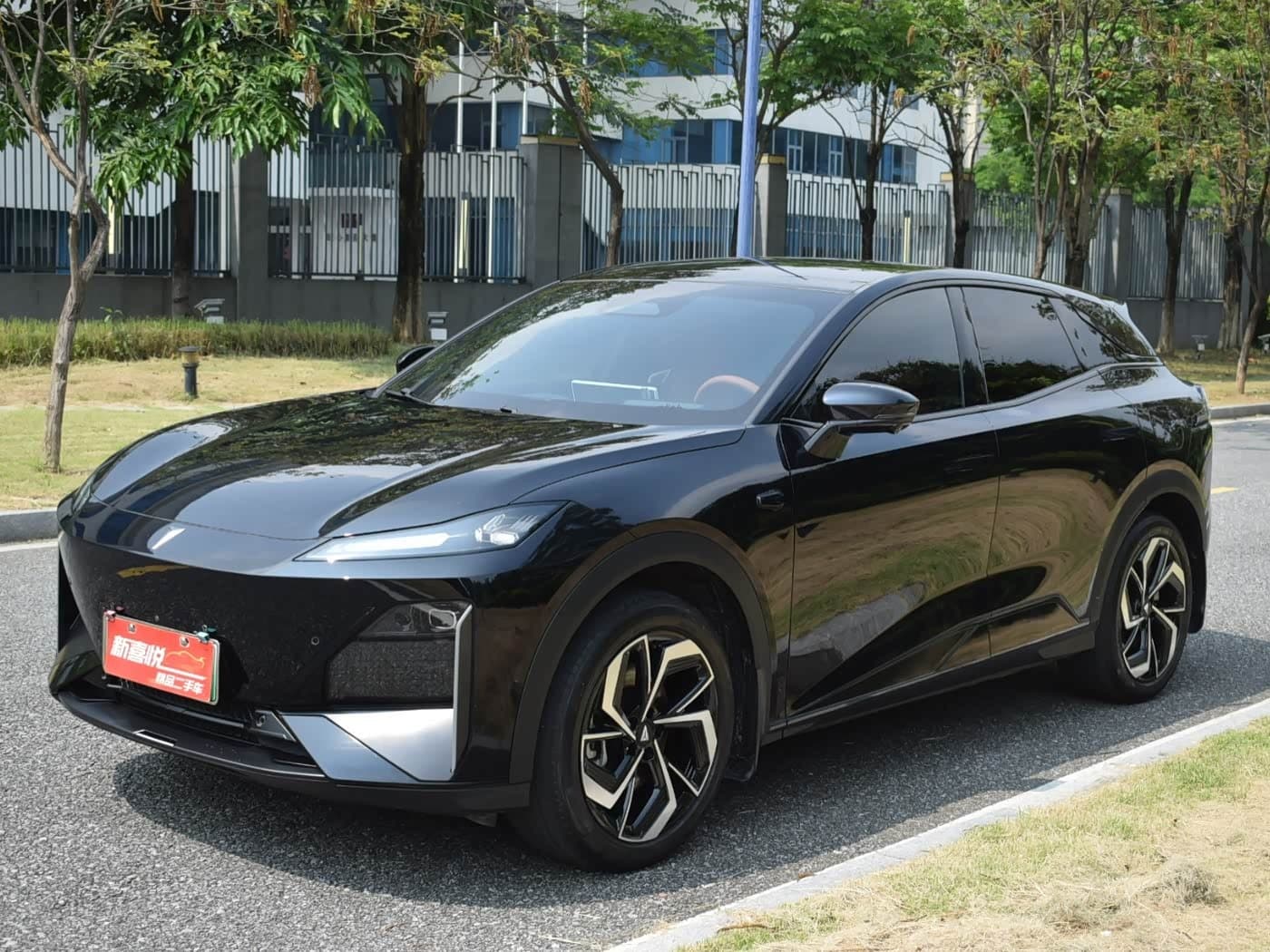 2024 Deepal S07 front exterior