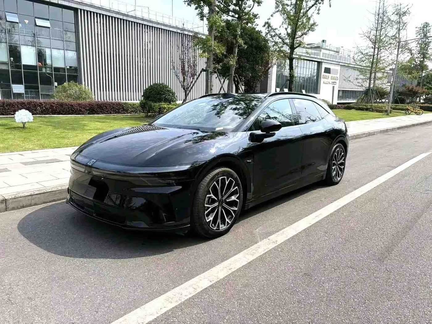 2025 Zeekr 007GT front exterior