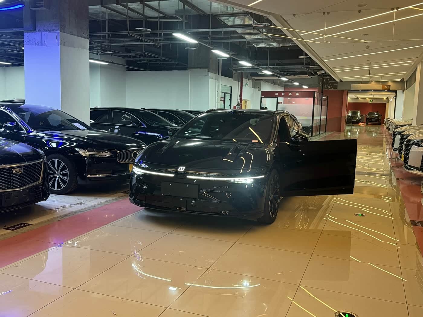 2025 Zeekr 007GT front exterior