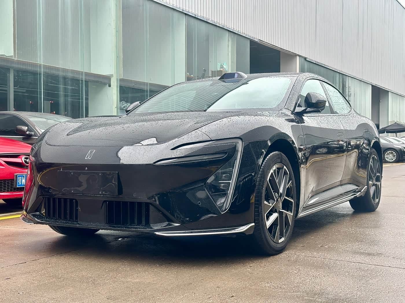 2025 Avatr 06 front exterior