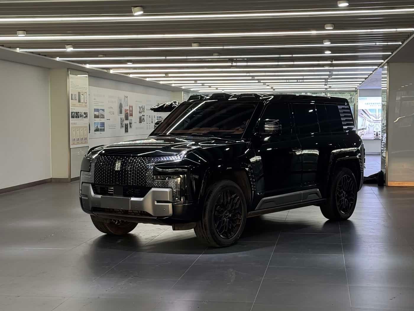 2023 Yangwang U8