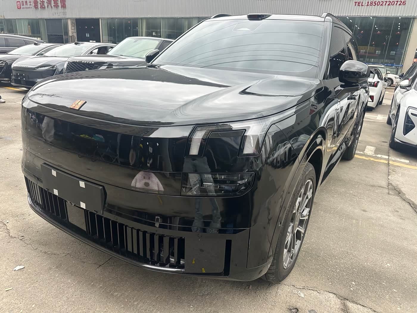 2025 Lynk & Co 900 front exterior