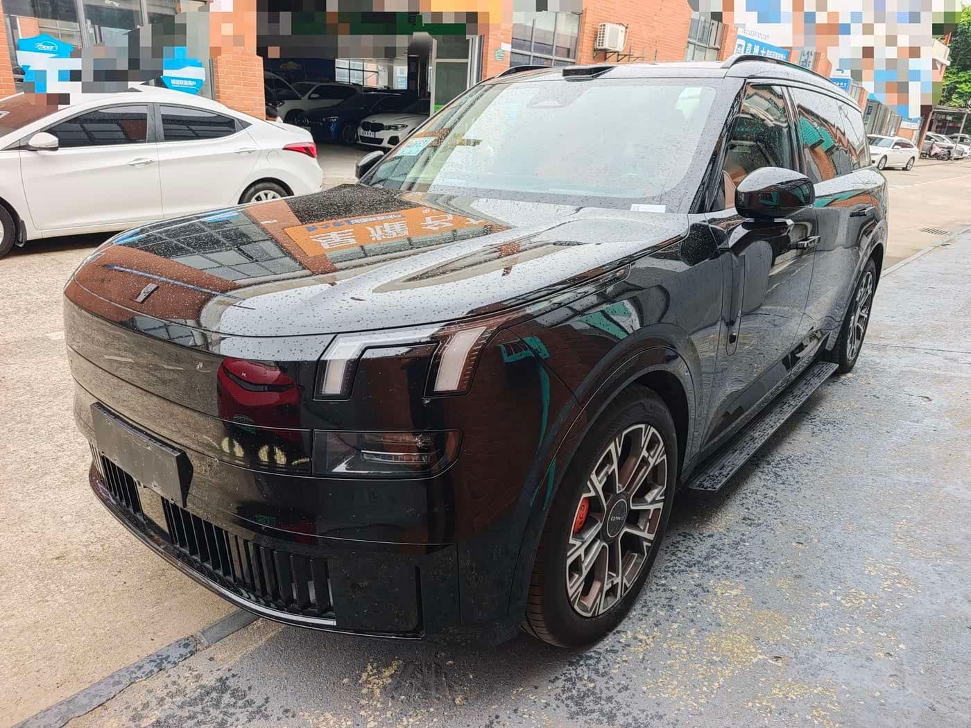 2025 Lynk & Co 900 front exterior
