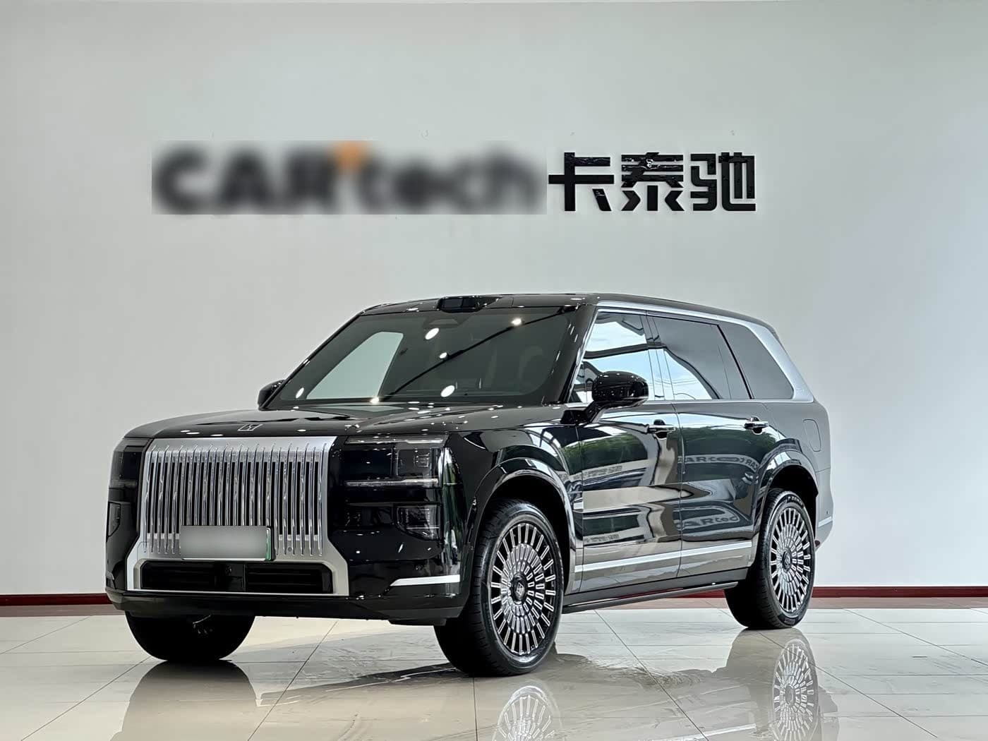 2025 Zeekr 9X front exterior
