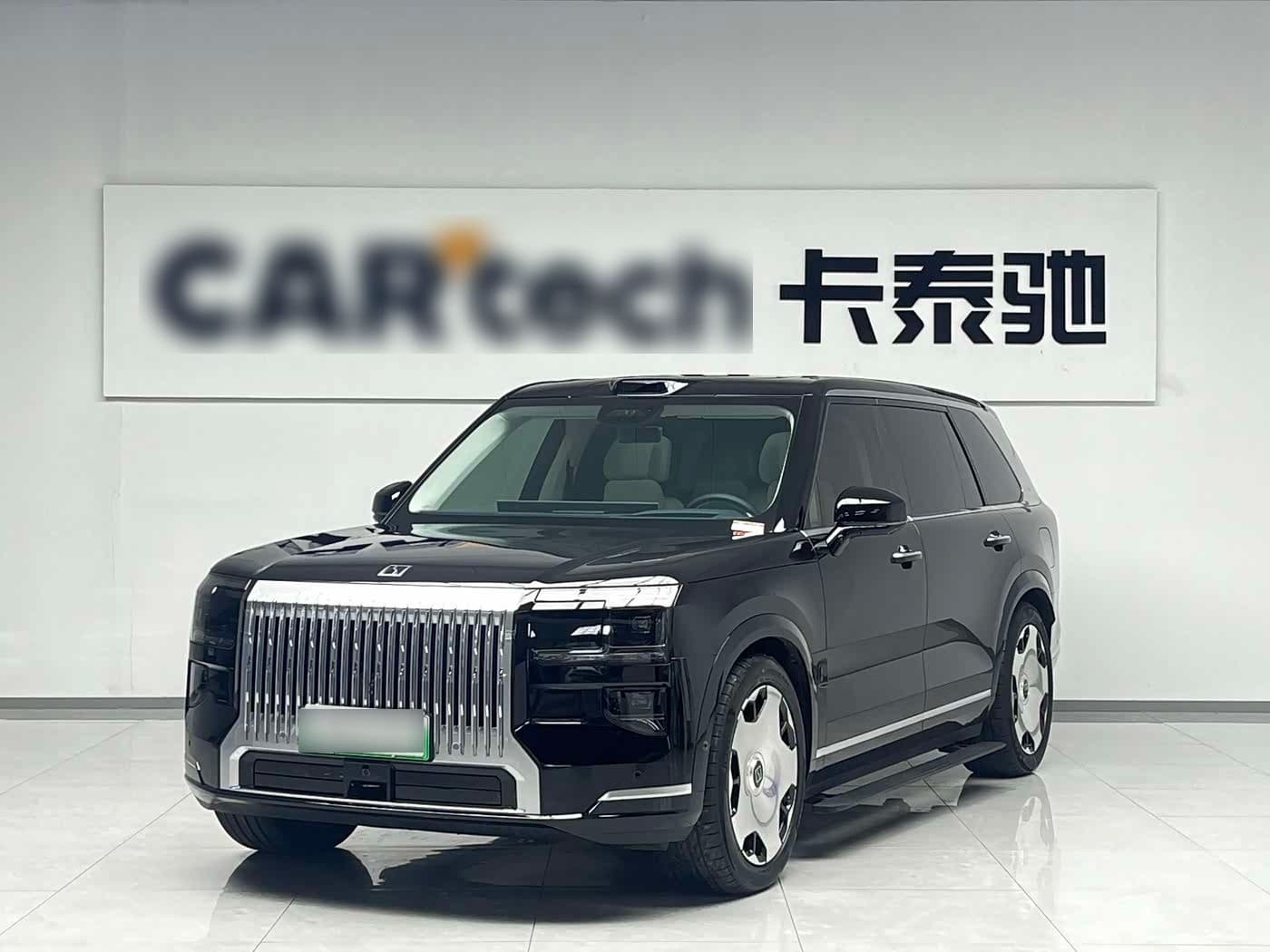 2025 Zeekr 9X front exterior