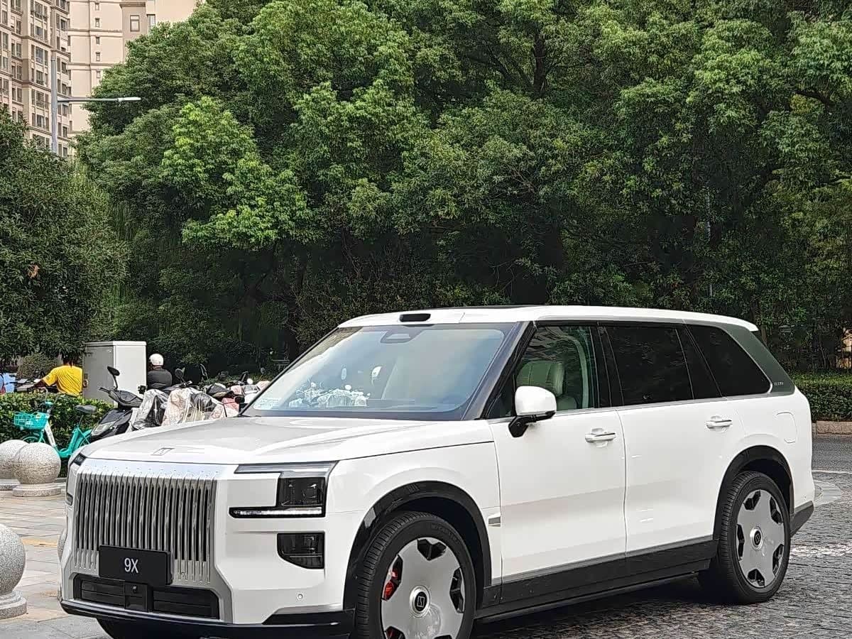 2025 Zeekr 9X front exterior