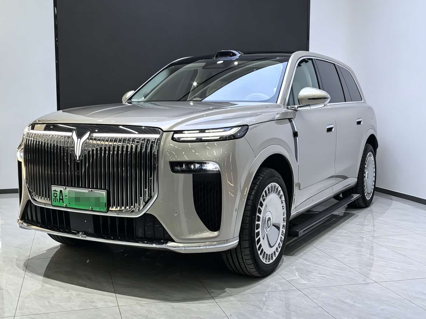 2025 Voyah Auto VOYAH Taisan front exterior