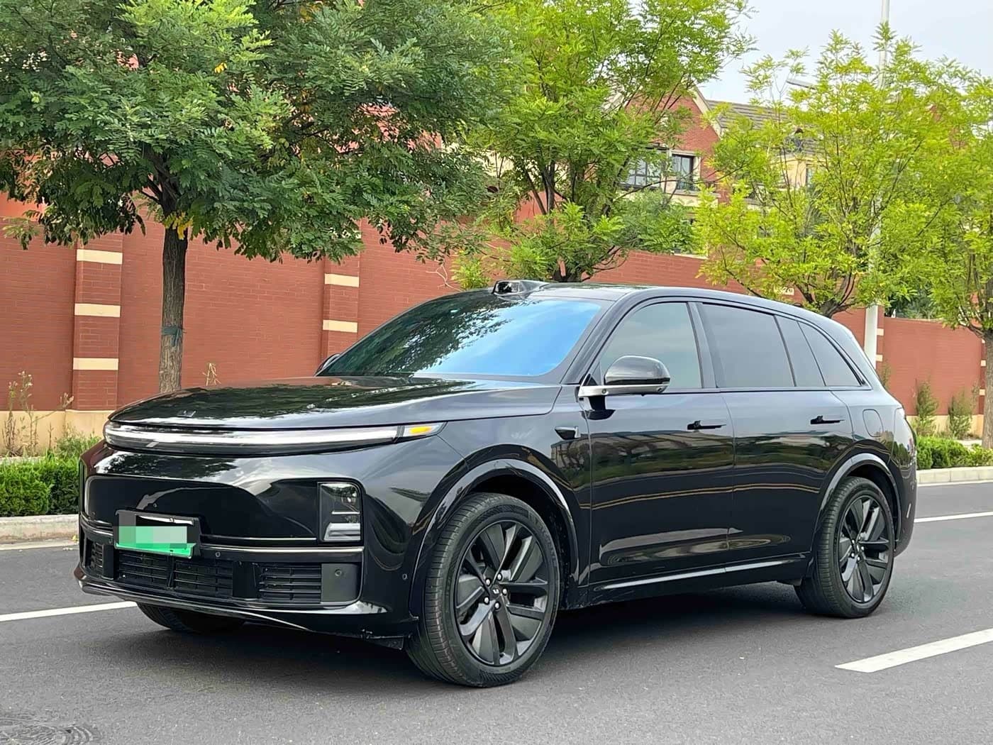 2025 Li Auto L7 front exterior