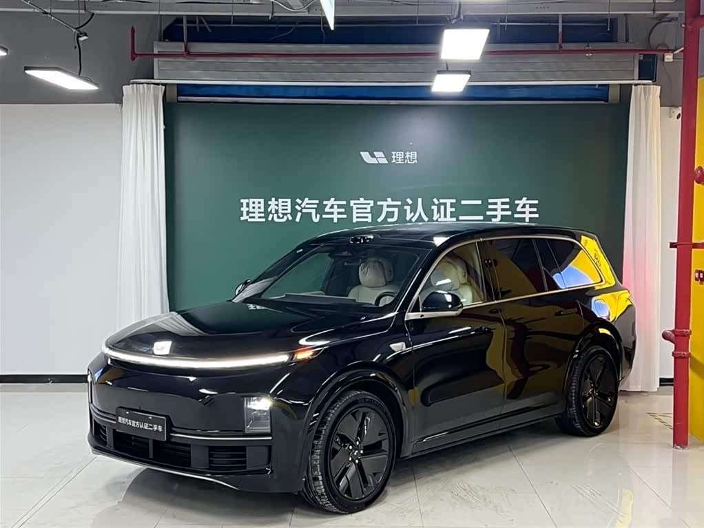 2025 Li Auto Li Xiang L9 front exterior