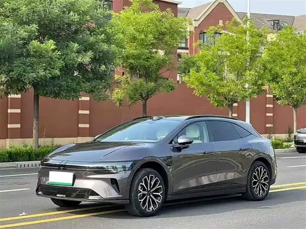 2025 Zeekr 007GT front exterior