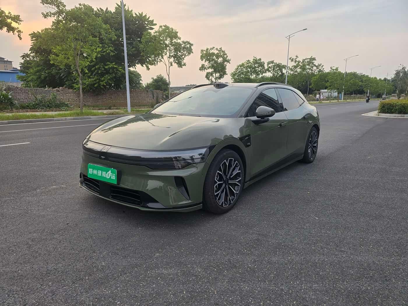 2025 Zeekr 007GT front exterior