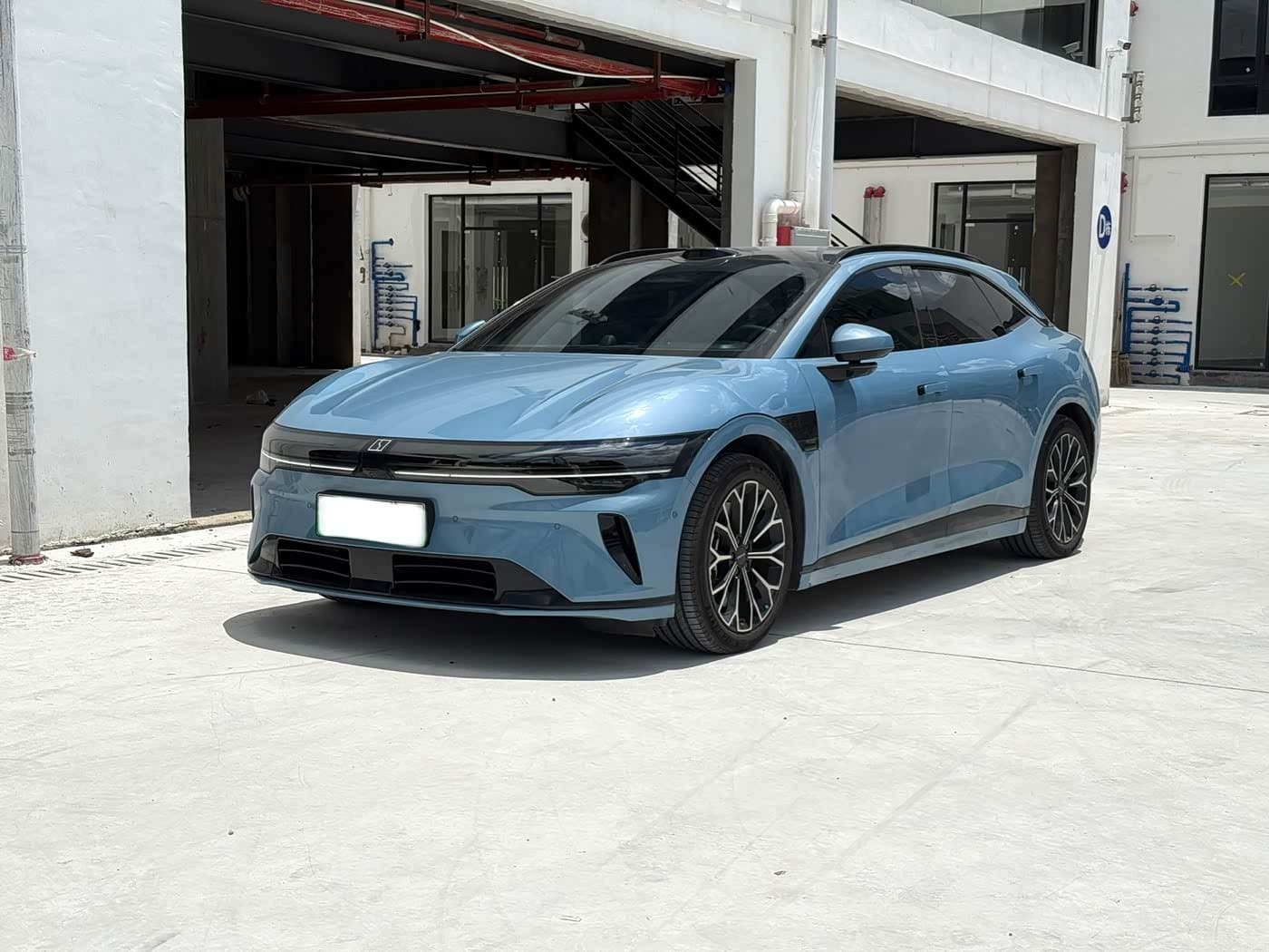 2025 Zeekr 007GT front exterior
