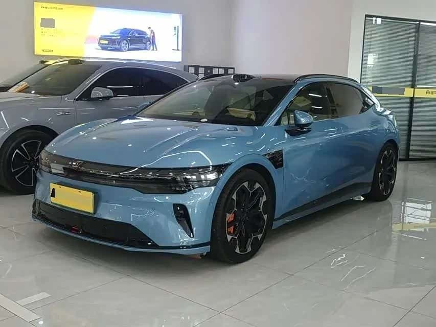 2025 Zeekr 007GT front exterior