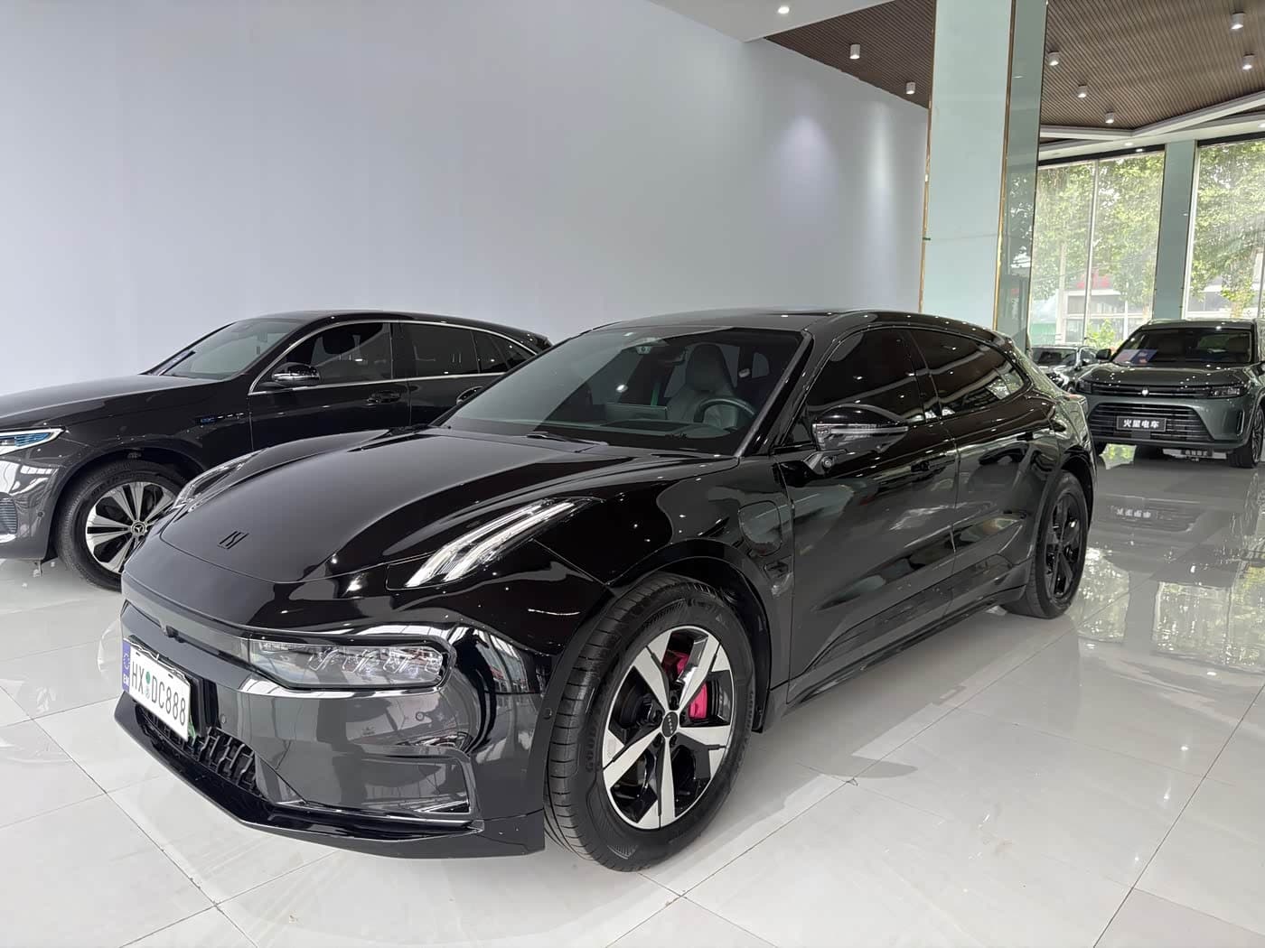 2023 Zeekr 001 front exterior