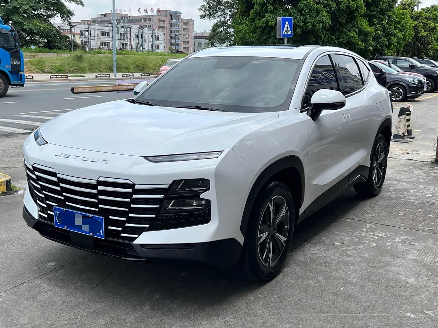 2023 Jetour Dasheng front exterior