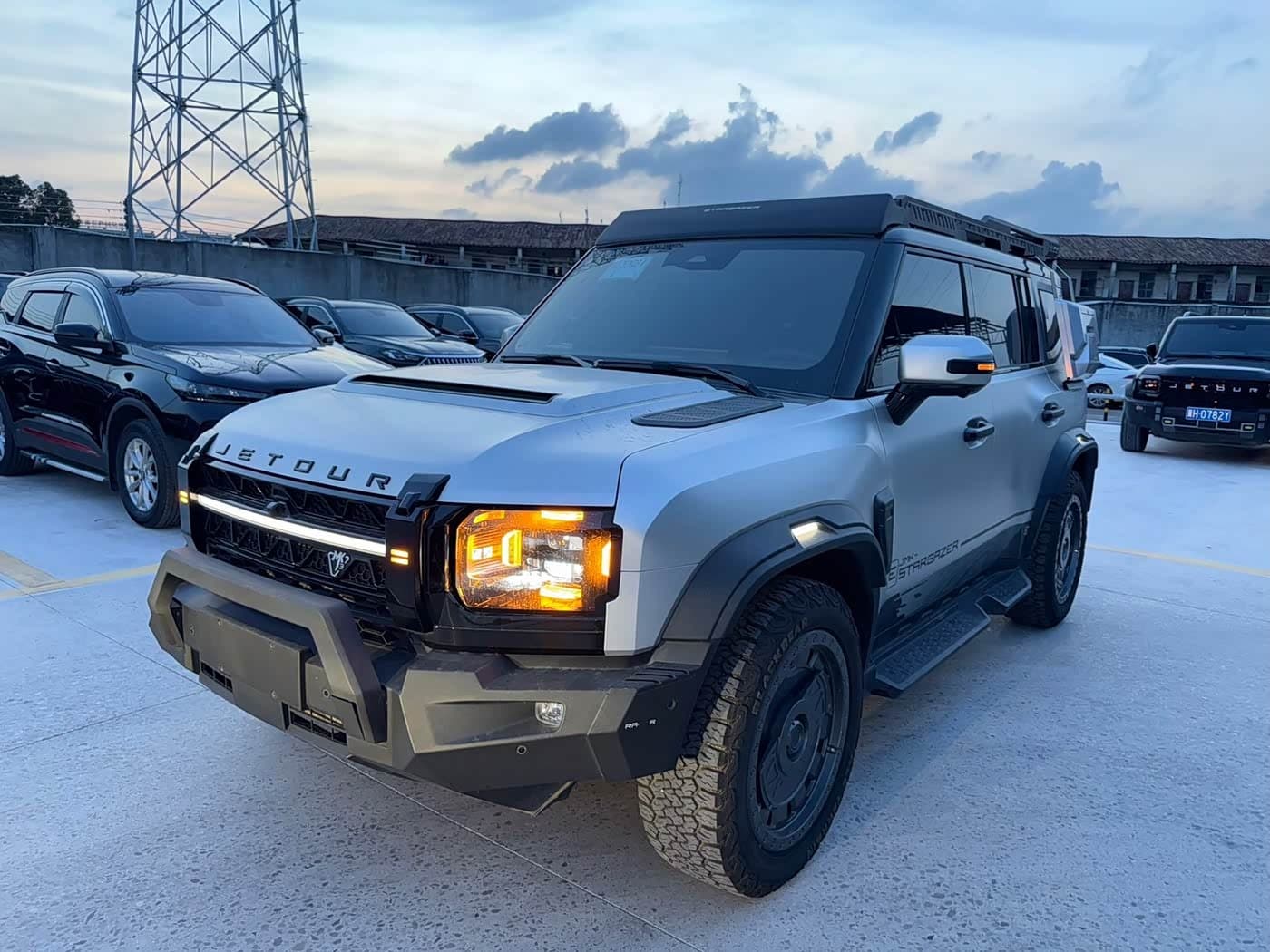 2024 Jetour Traveler front exterior