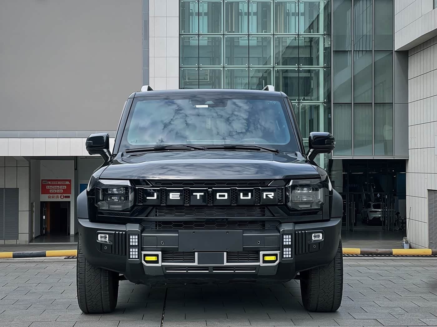 2023 Jetour Traveler front exterior
