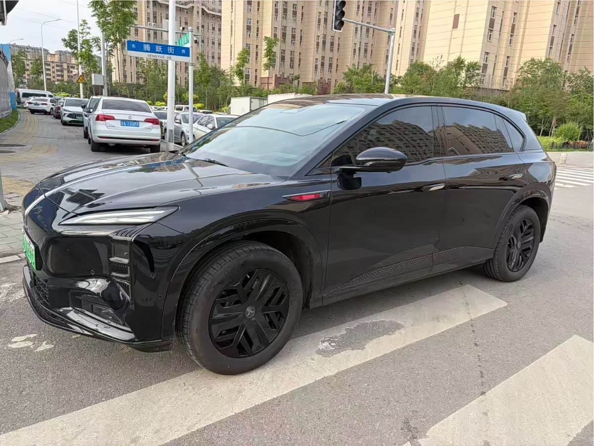 2025 Hongqi Tian Gong 08 front exterior