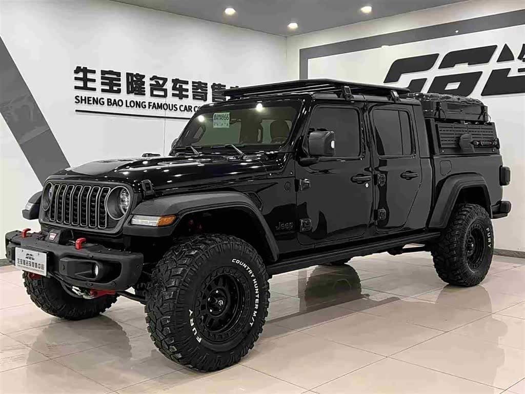 2023 Jeep Gladiator front exterior