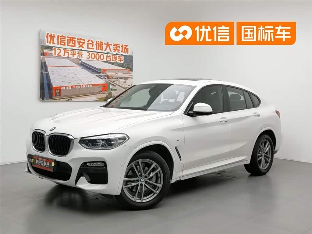 2018 BMW X4 front exterior