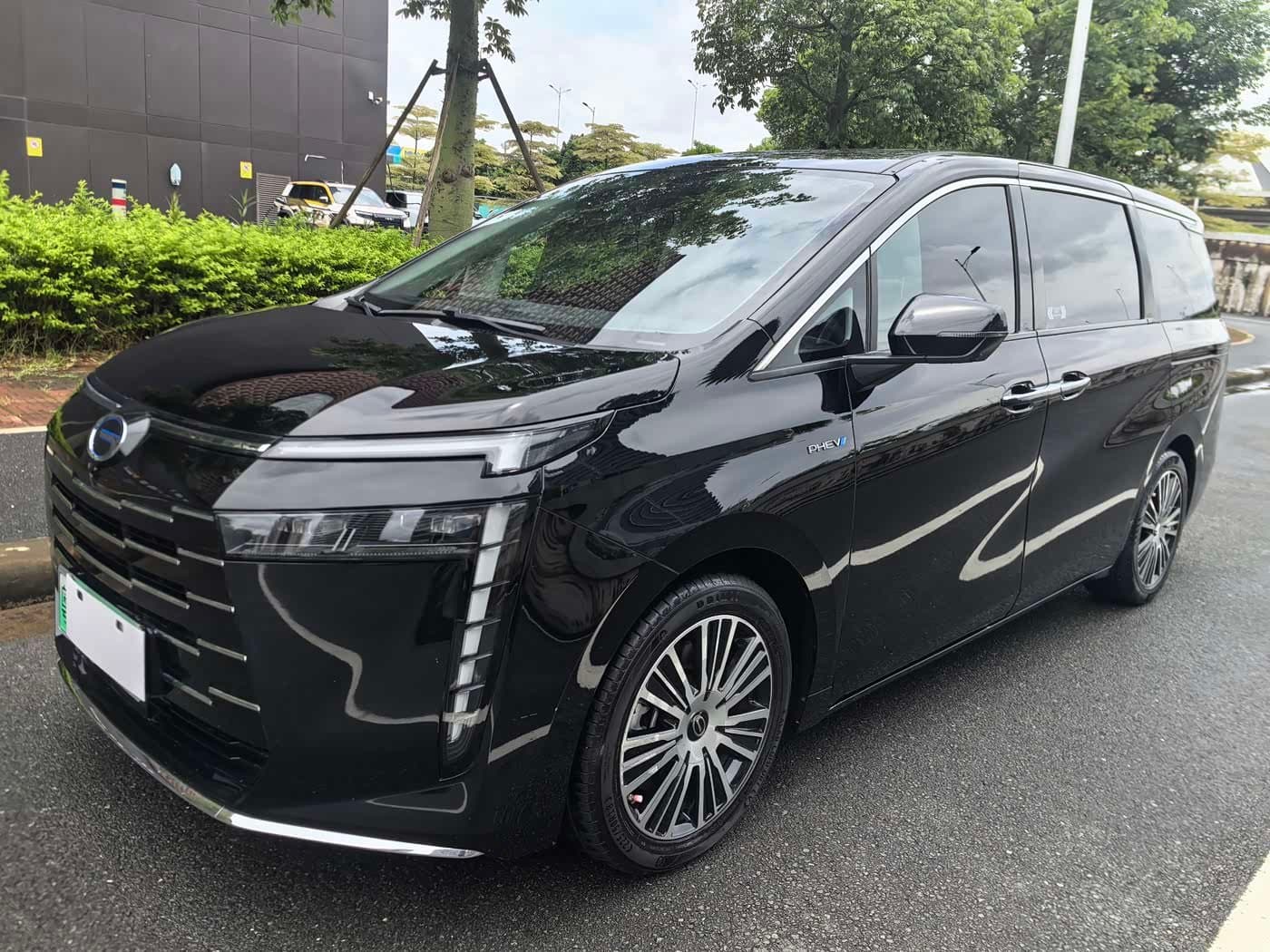 2025 GAC Trumpchi Trumpchi E8 NEV front exterior