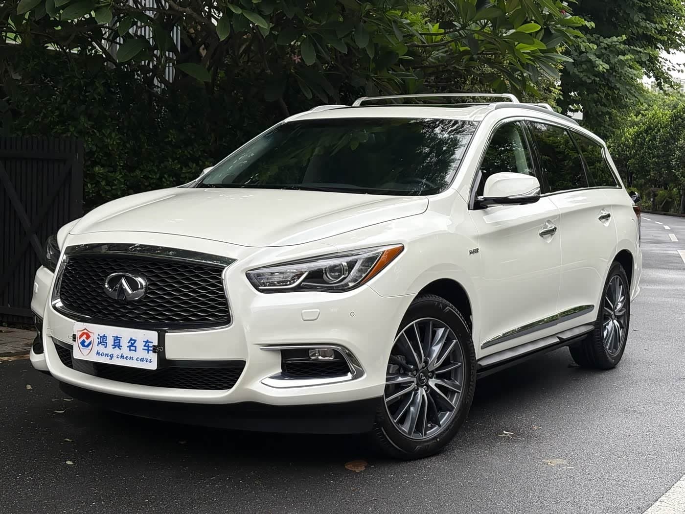 2016 Infiniti QX60 front exterior