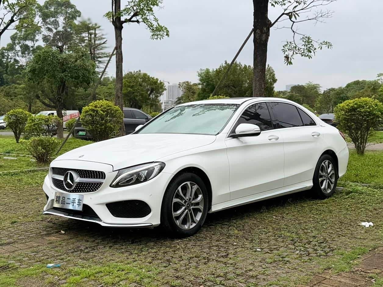 2016 Mercedes-Benz C-Class front exterior