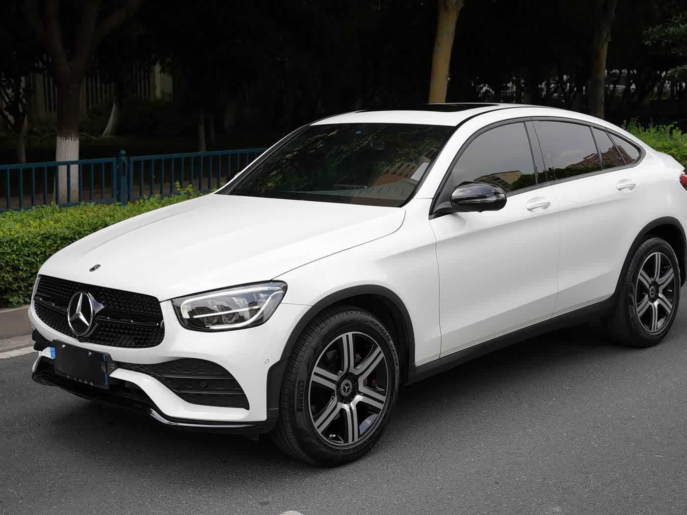 2021 Mercedes-Benz GLC Coupe front exterior