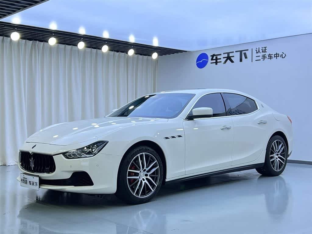 2013 Maserati Ghibli front exterior
