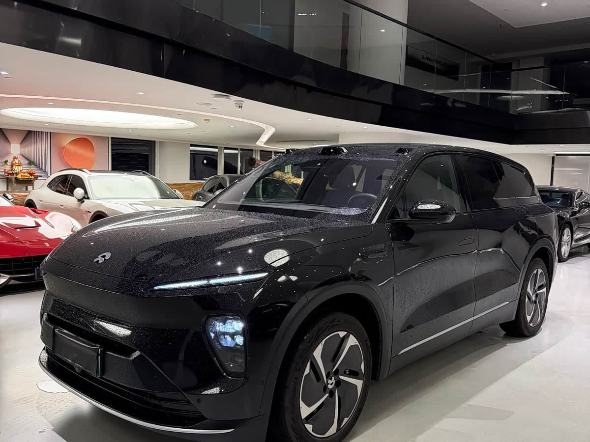 2024 NIO ES8 front exterior