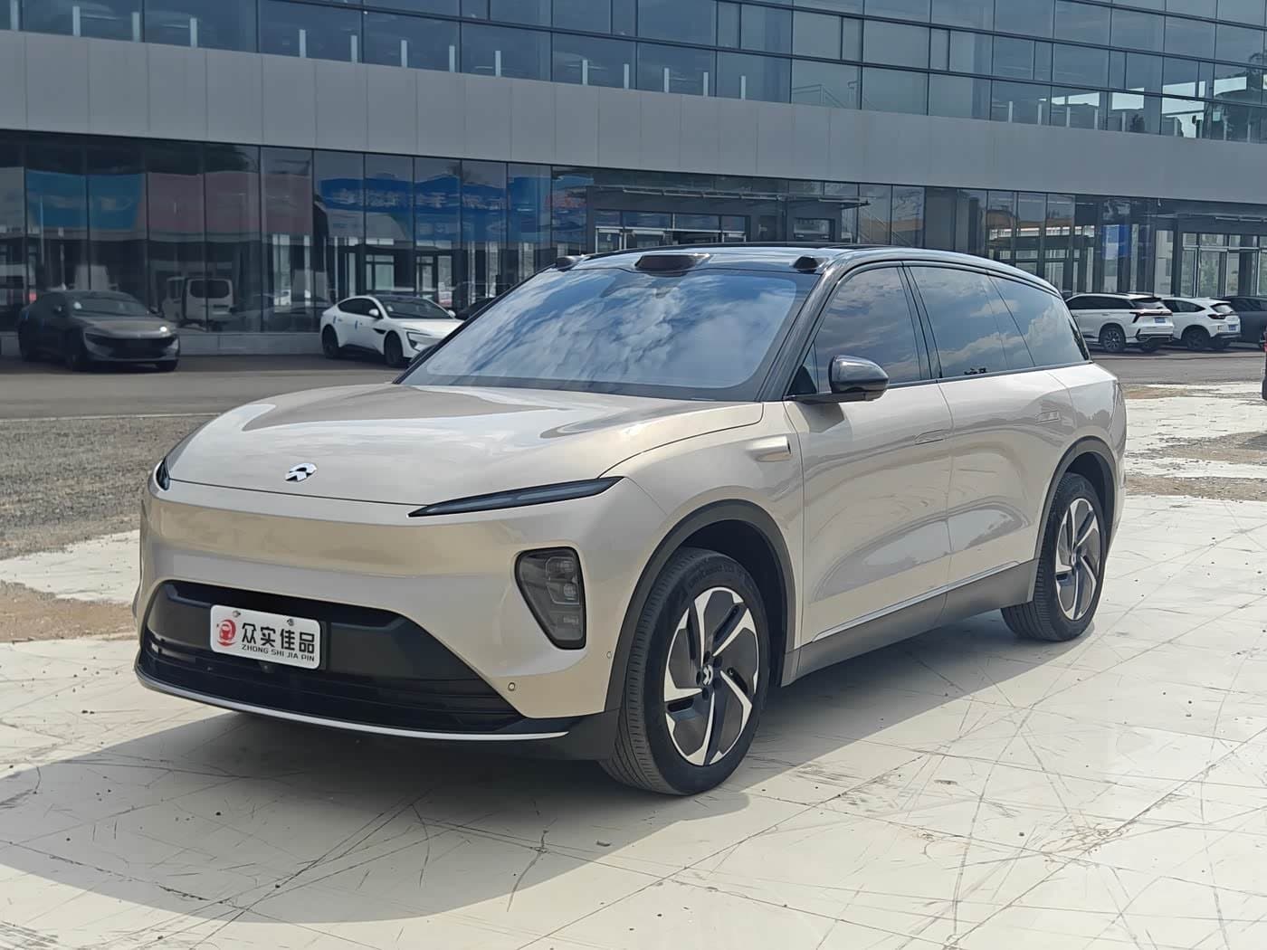 2022 NIO ES8 front exterior