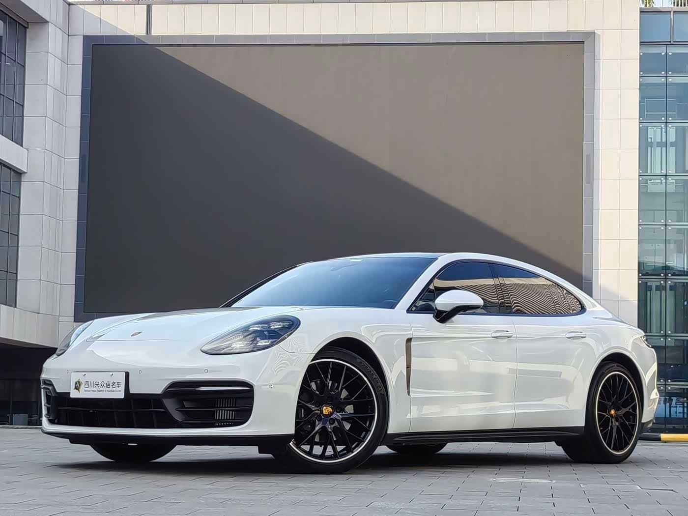 2022 Porsche Panamera front exterior