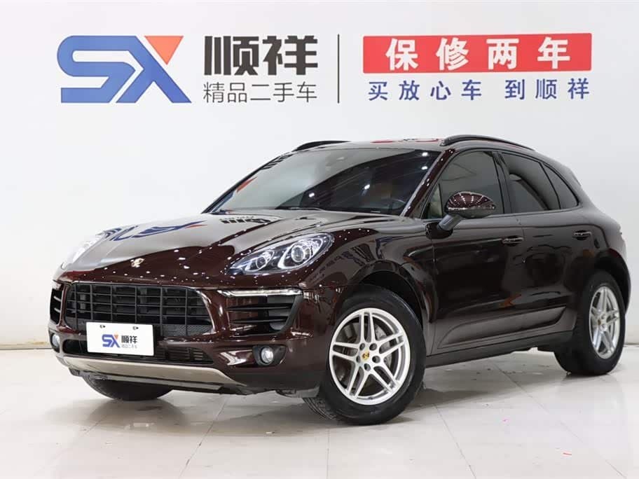 2015 Porsche Macan front exterior