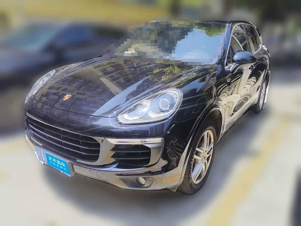 2016 Porsche Cayenne front exterior