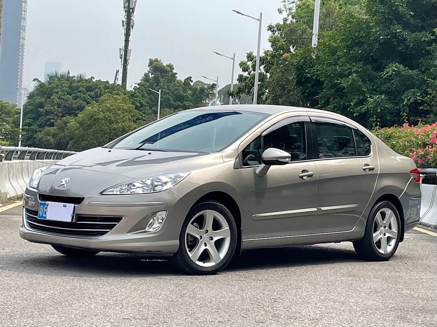 2012 Peugeot 408 front exterior