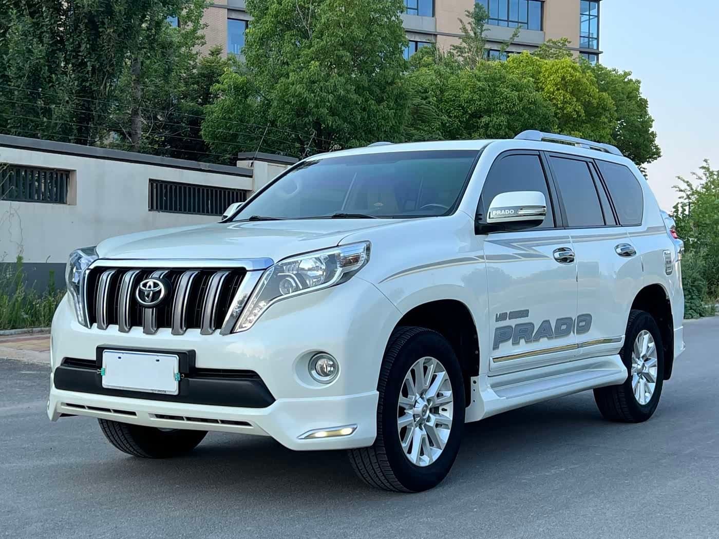0 Toyota Prado front exterior