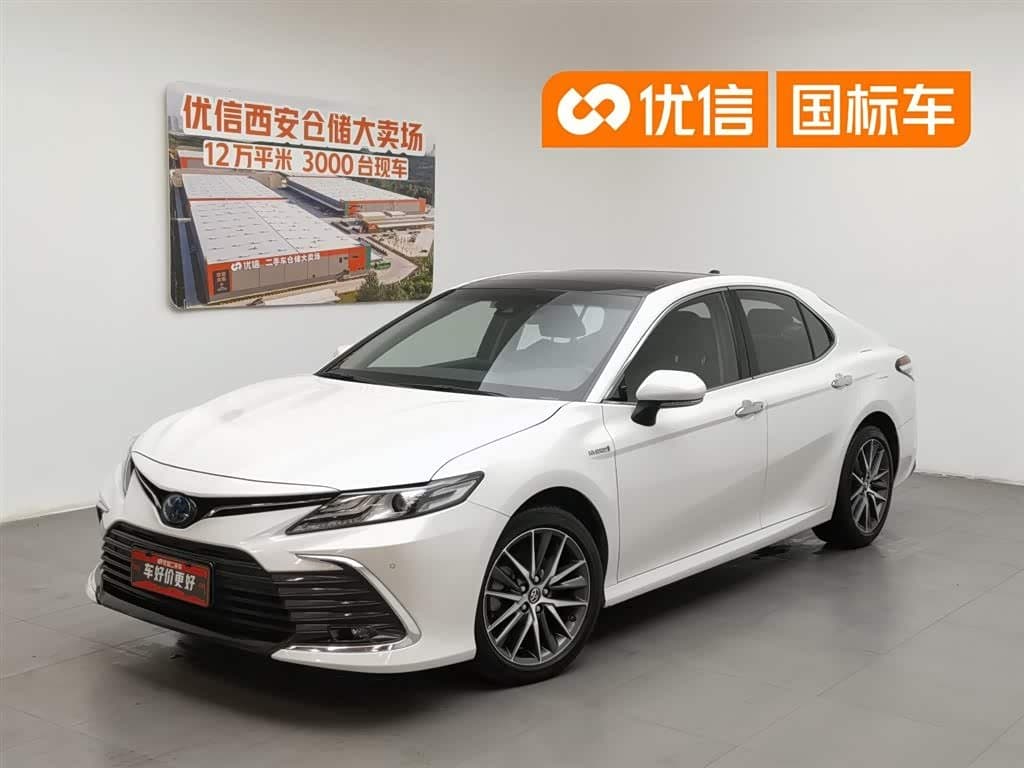 2021 Toyota Camry front exterior