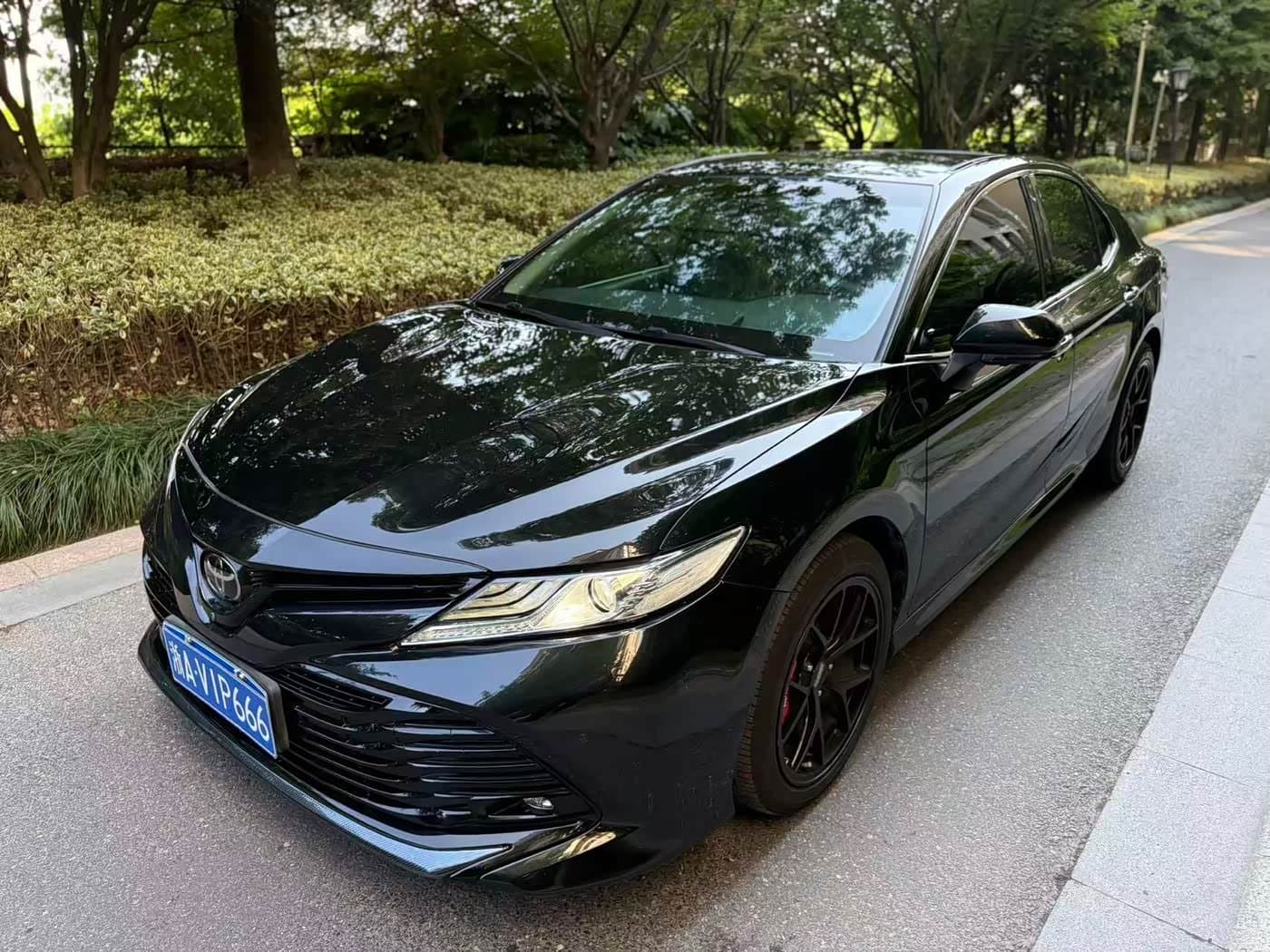 2017 Toyota Camry front exterior