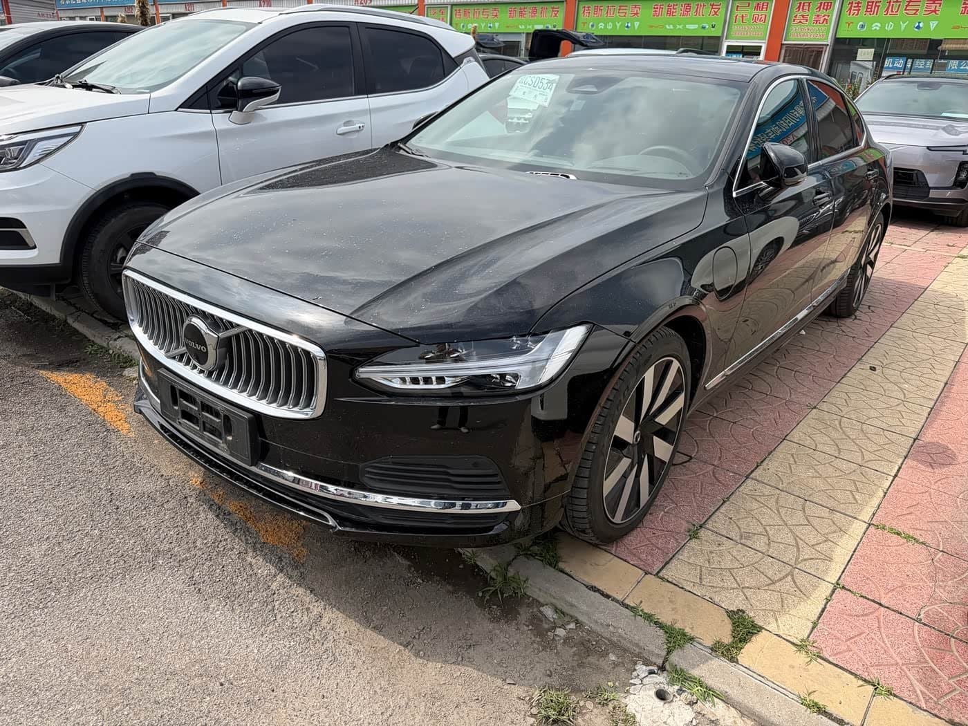 2024 Volvo S90 Plug-in Hybrid