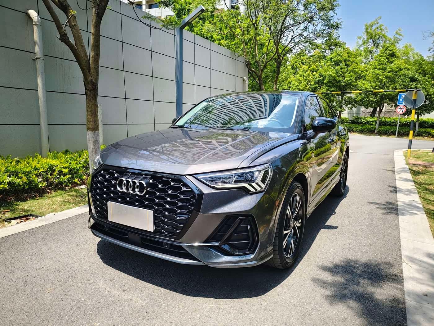 2021 Audi Q3 Sportback front exterior