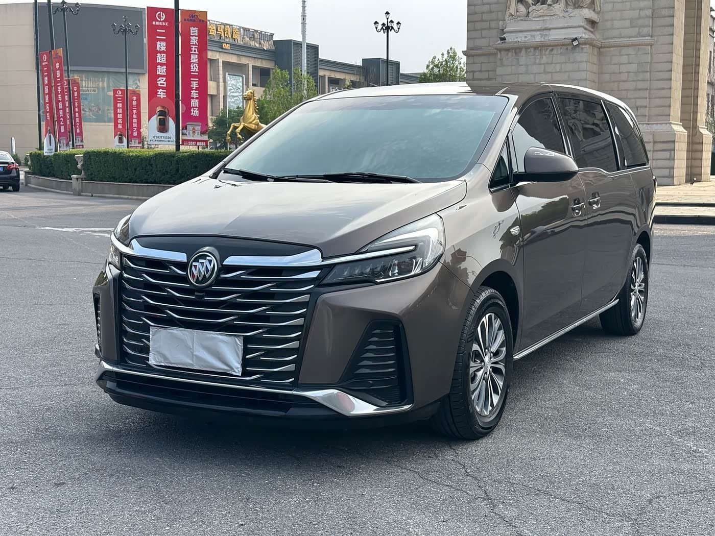 2022 Buick GL8 front exterior