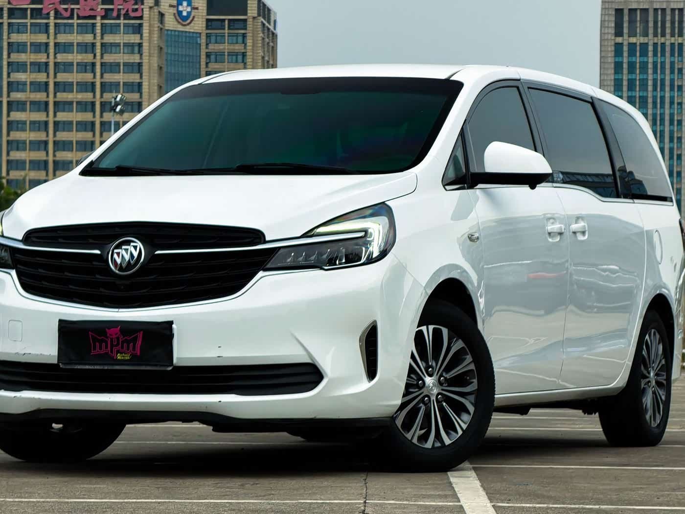 2020 Buick GL8 front exterior