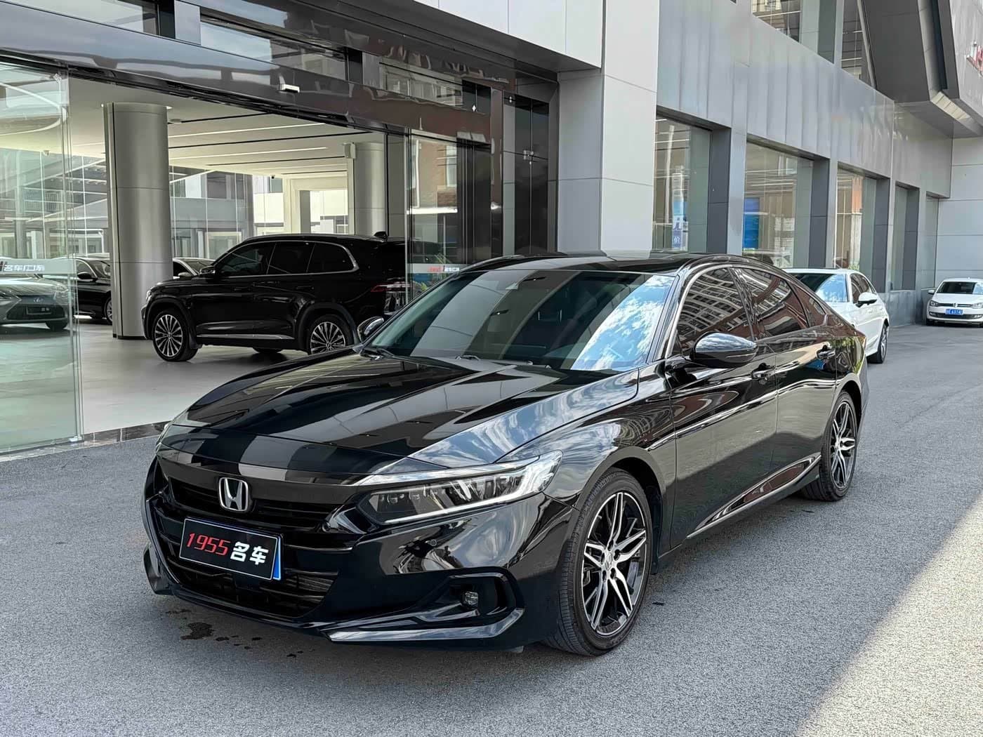 2021 Honda Accord front exterior