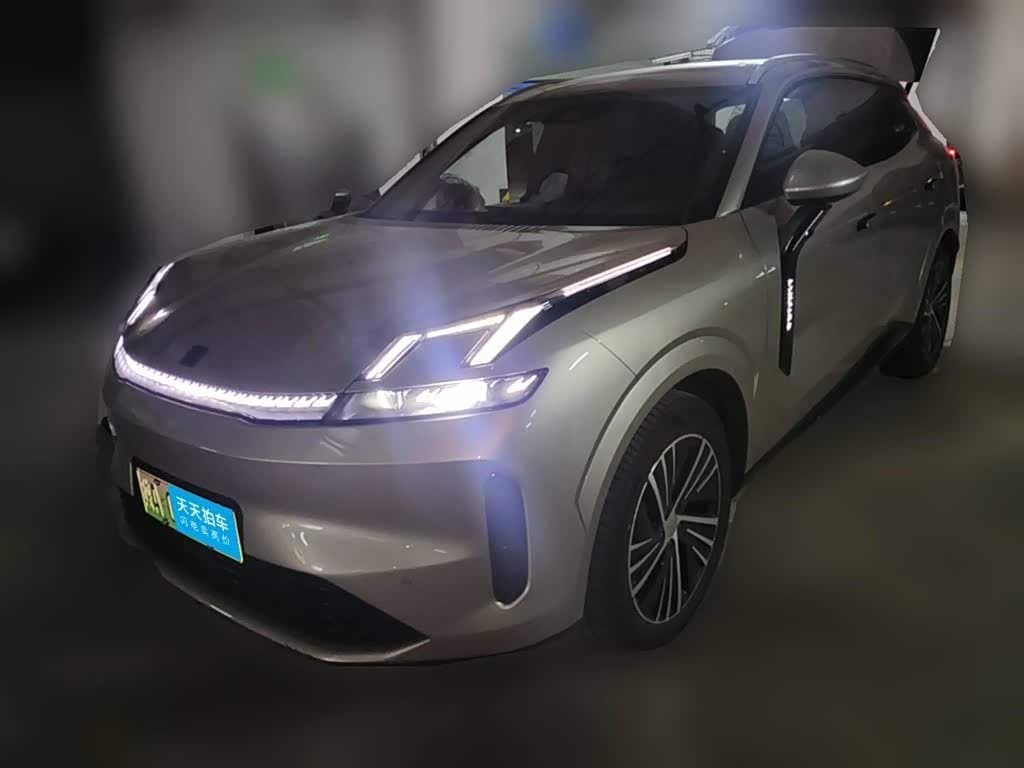 2024 Lynk & Co 08 EM-P front exterior